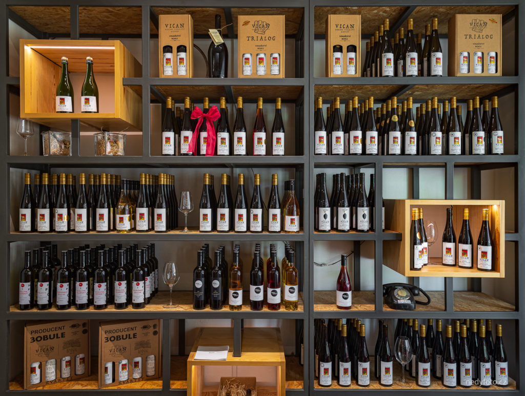 vinoteka plzen vina nabidka
